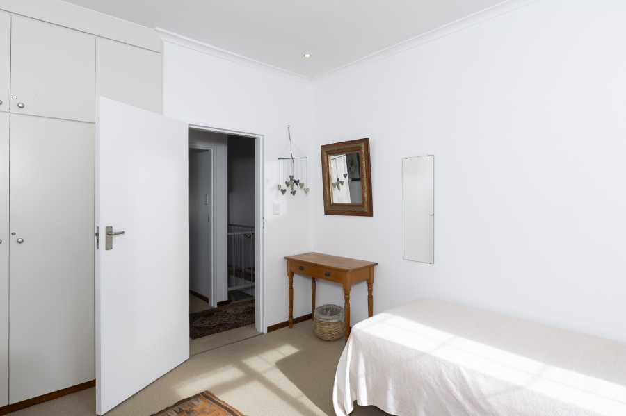 To Let 3 Bedroom Property for Rent in Kalamunda Western Cape